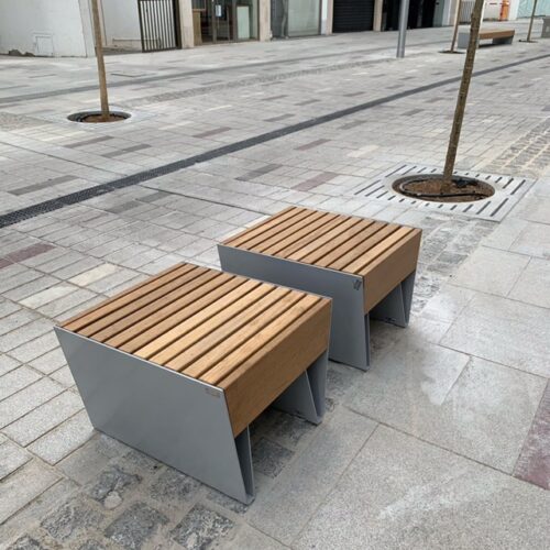 De kleinste variant uit deze serie parkbanken.